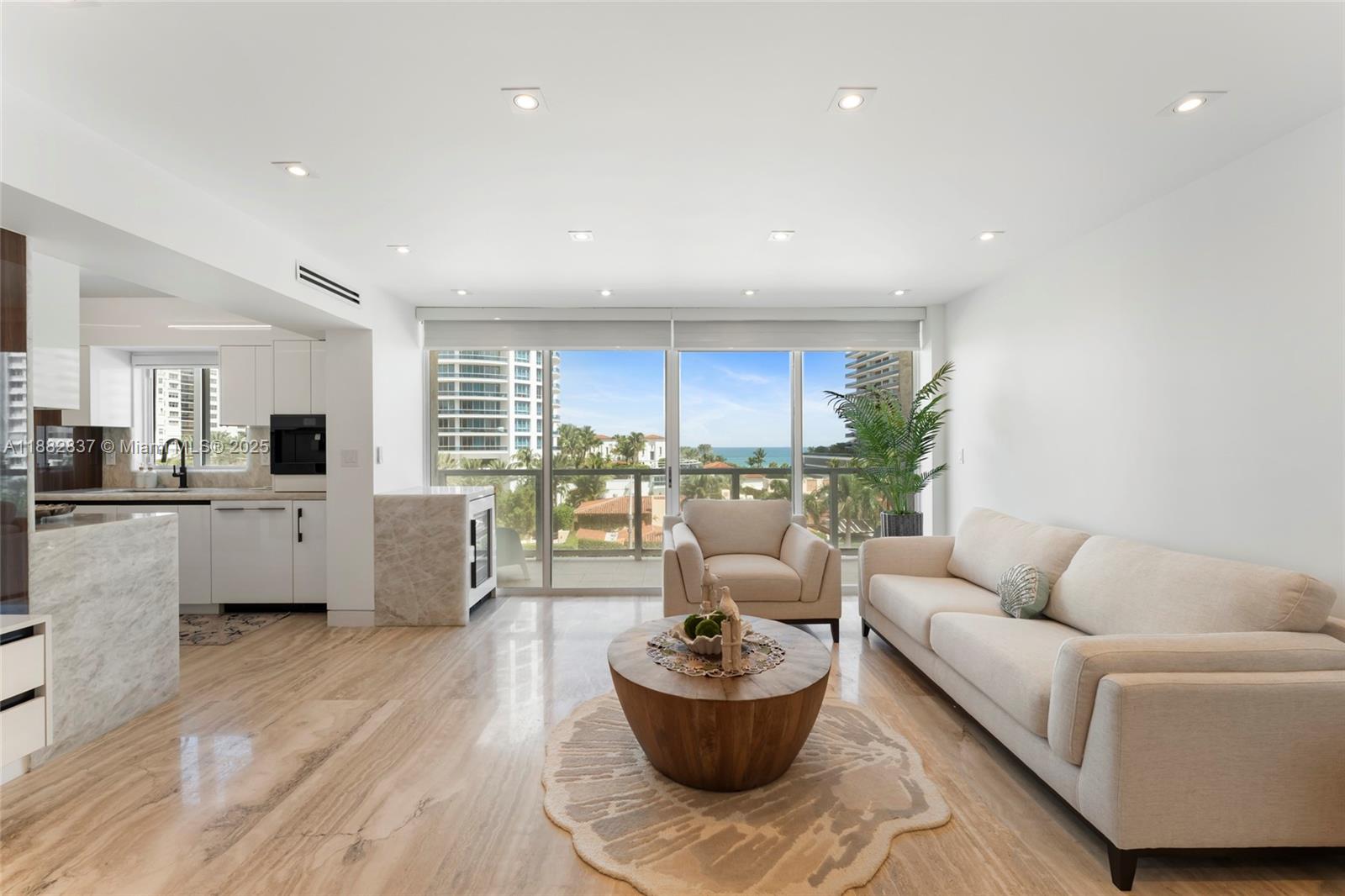 5900 Collins Ave 604 Property Photo 16