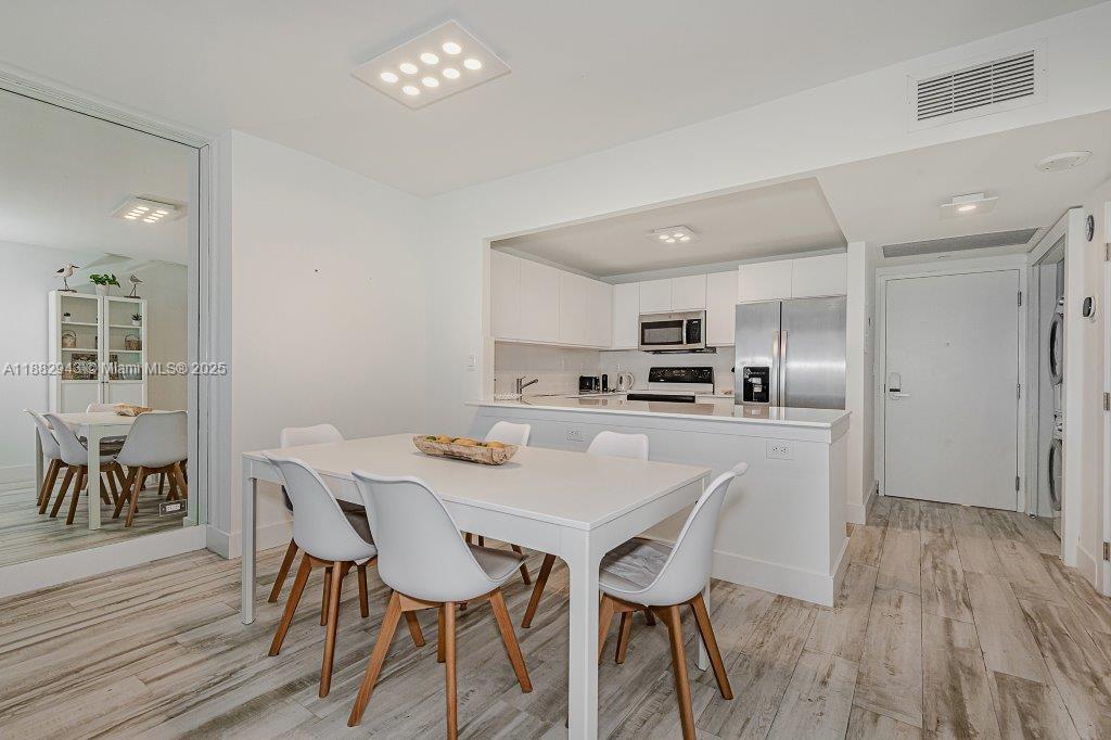 A11882943 Property Photo 18