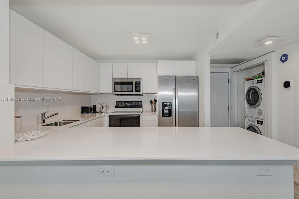 A11882943 Property Photo 19