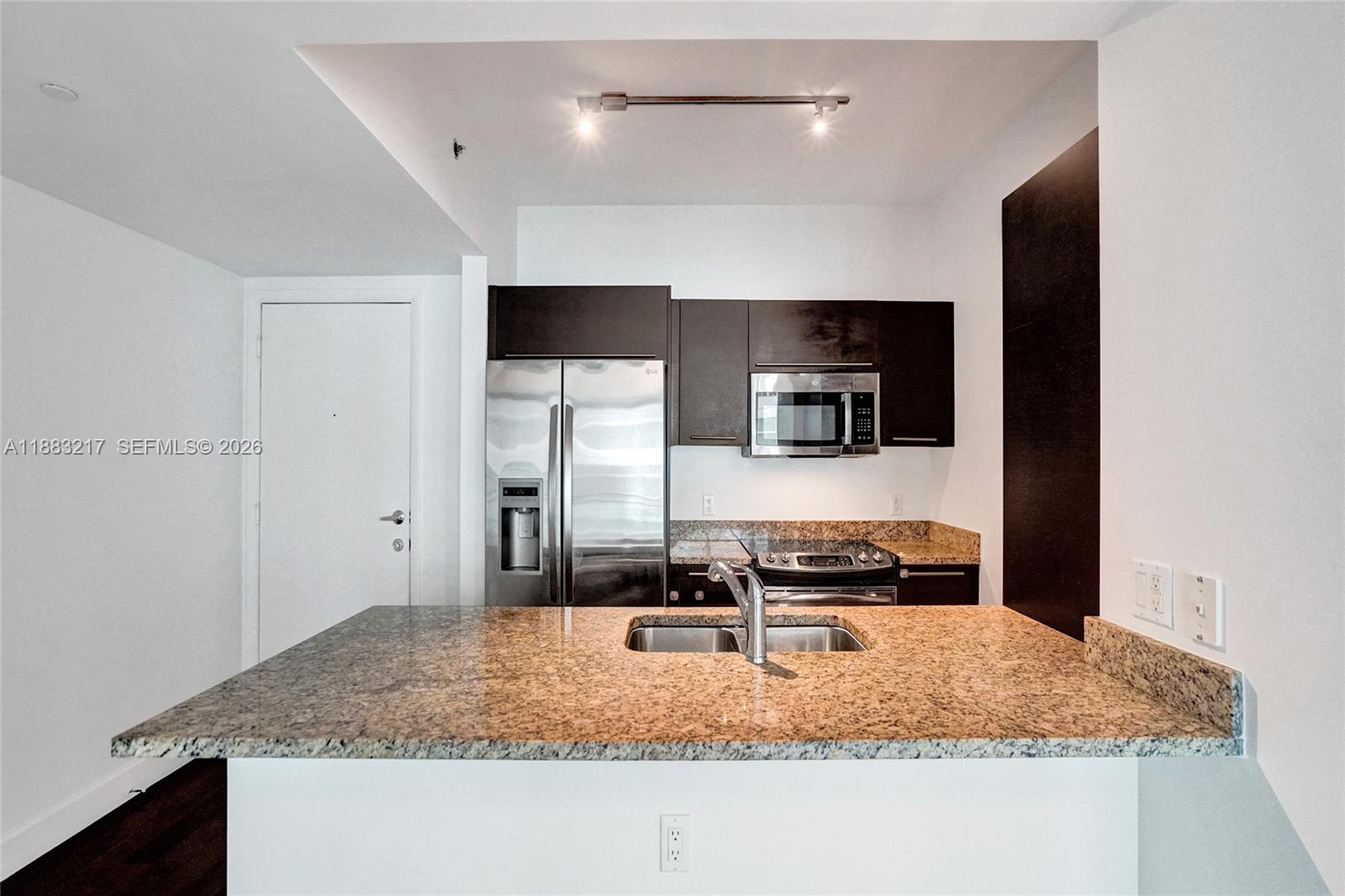950 Brickell Bay Dr 1704 Property Photo 7