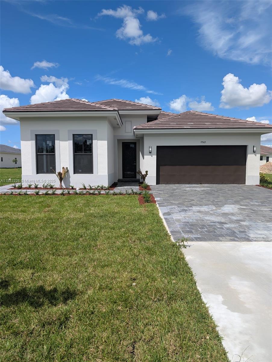 19565 SW 325 St Property Photo 1