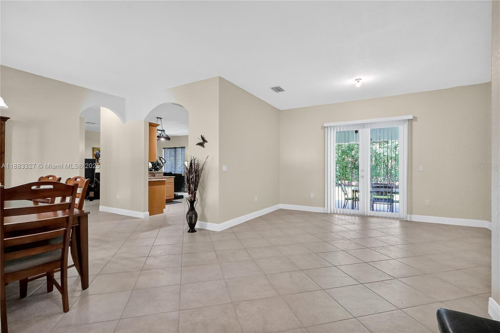 27601 Sw 152nd Ct Property Photo 4