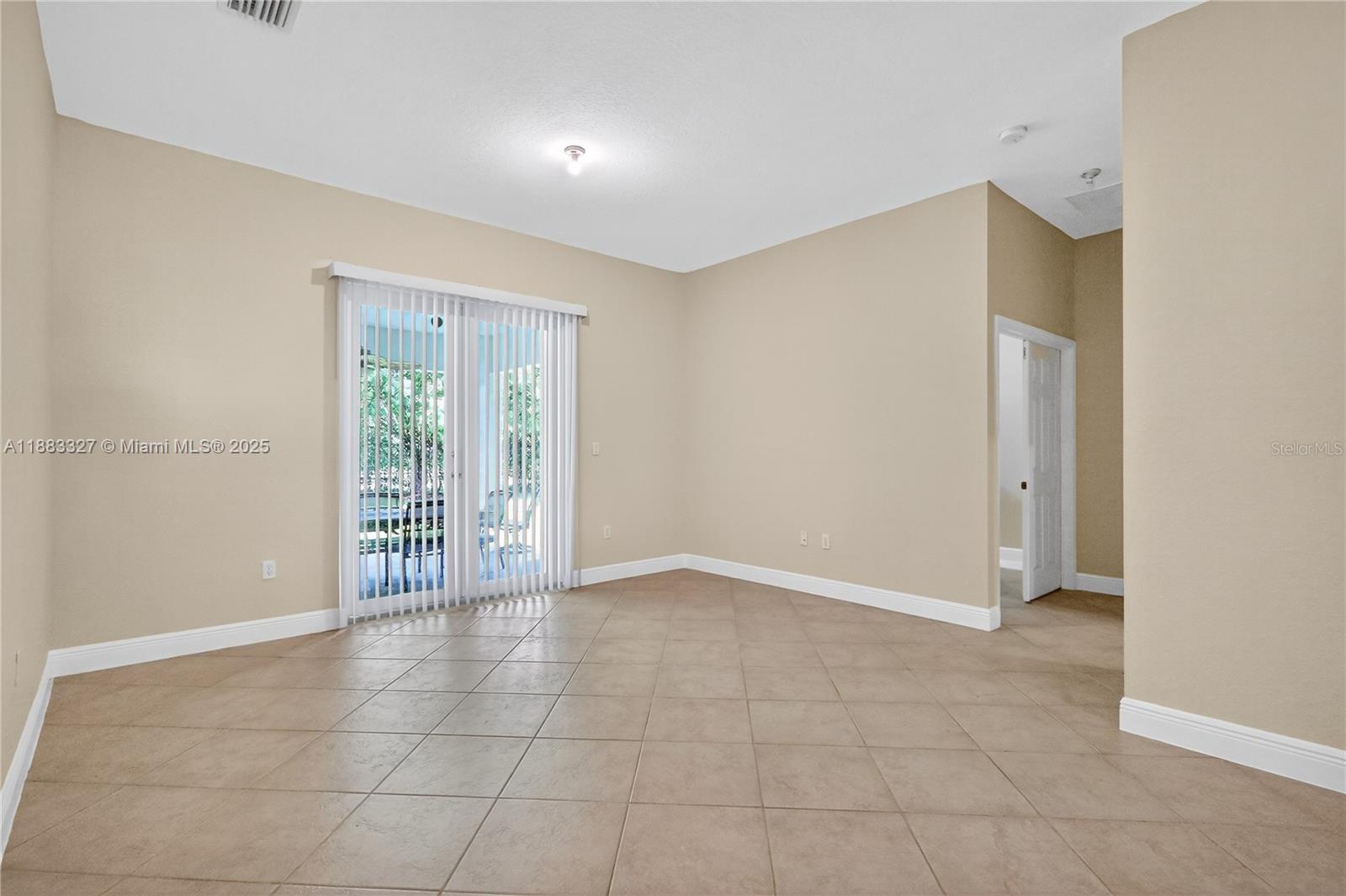 27601 Sw 152nd Ct Property Photo 5