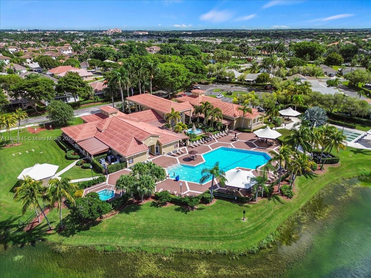 2675 Se 4th Pl Property Photo 3