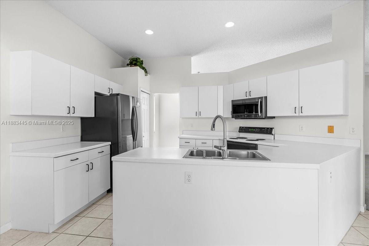 2675 Se 4th Pl Property Photo 5