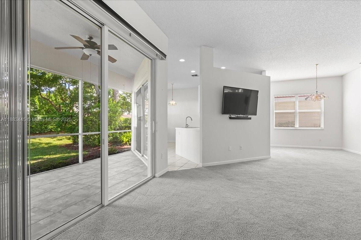 2675 Se 4th Pl Property Photo 6