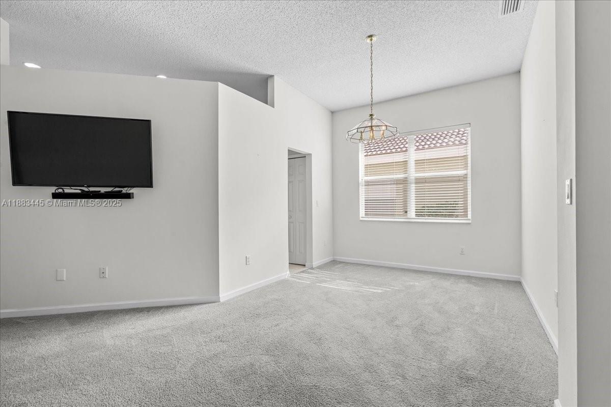 2675 Se 4th Pl Property Photo 8