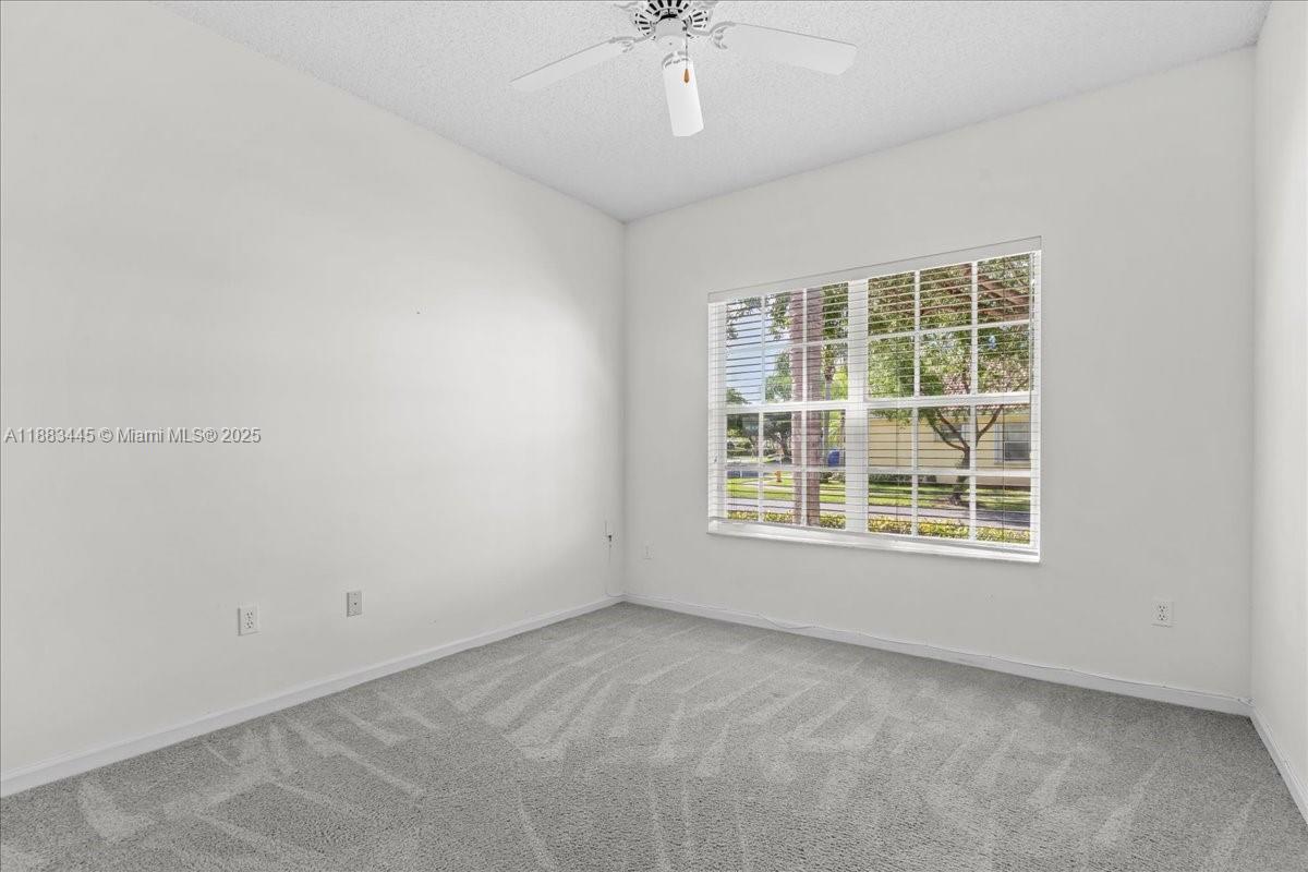 2675 Se 4th Pl Property Photo 17