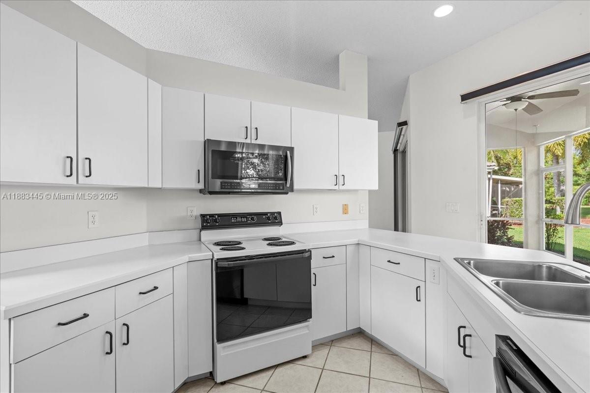 2675 Se 4th Pl Property Photo 18