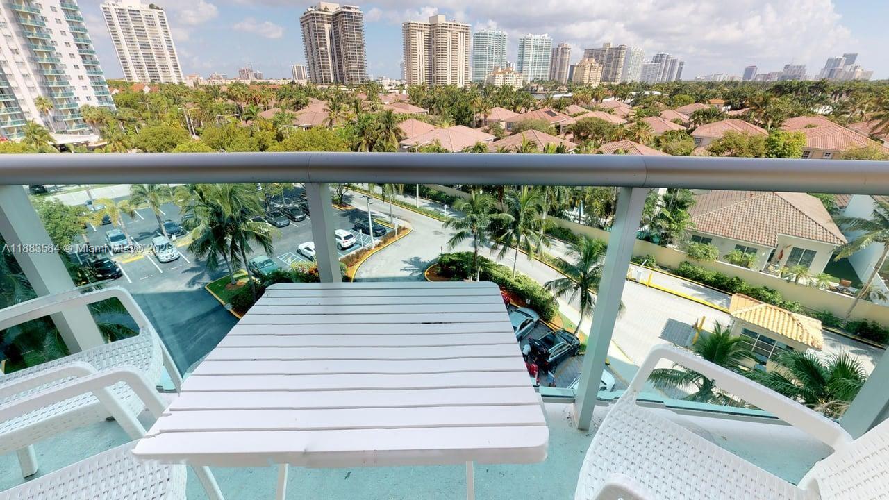 19370 Collins Ave 620 Property Photo 4