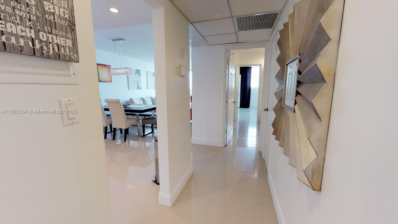 19370 Collins Ave 620 Property Photo 20