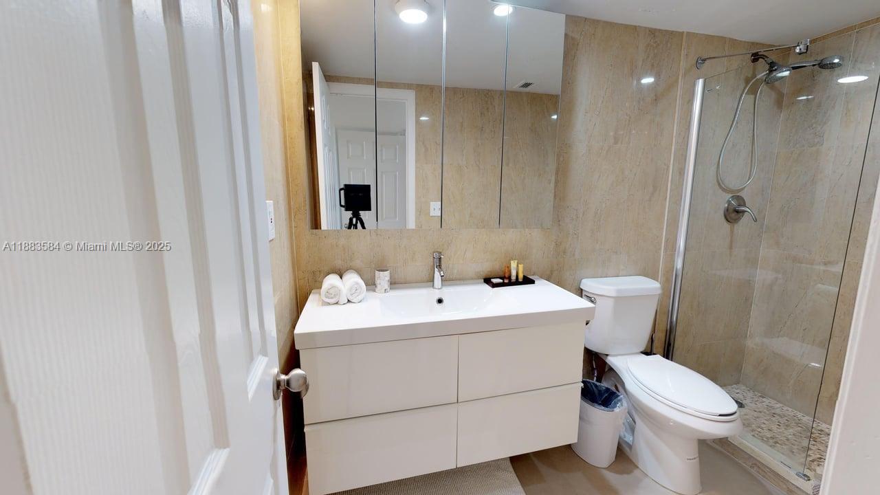19370 Collins Ave 620 Property Photo 28