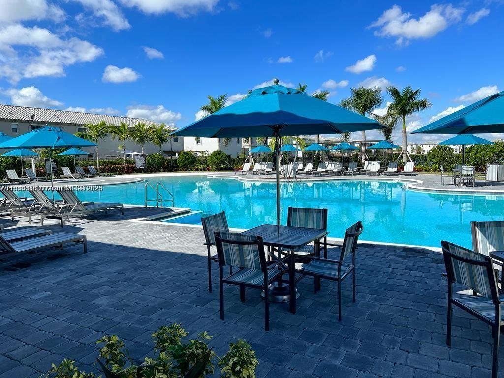 1655 Se 26th Rd Property Photo 1