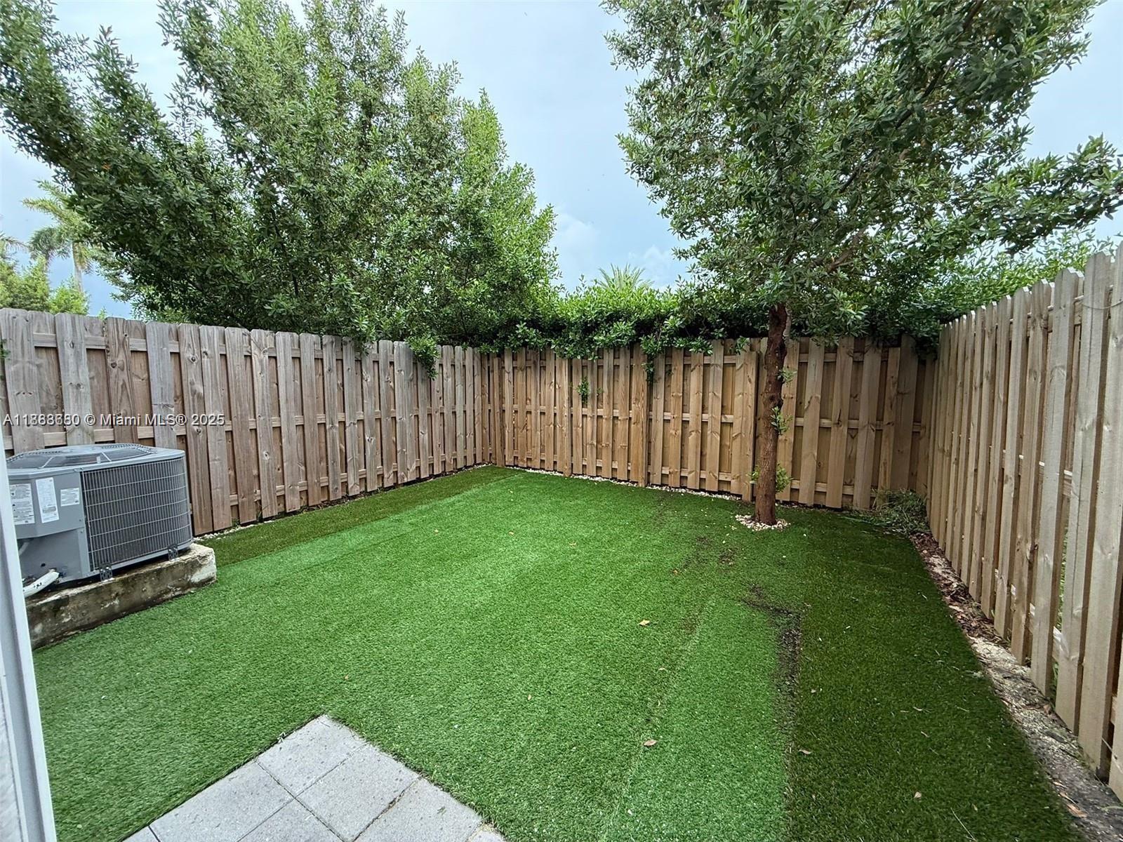 1655 Se 26th Rd Property Photo 7