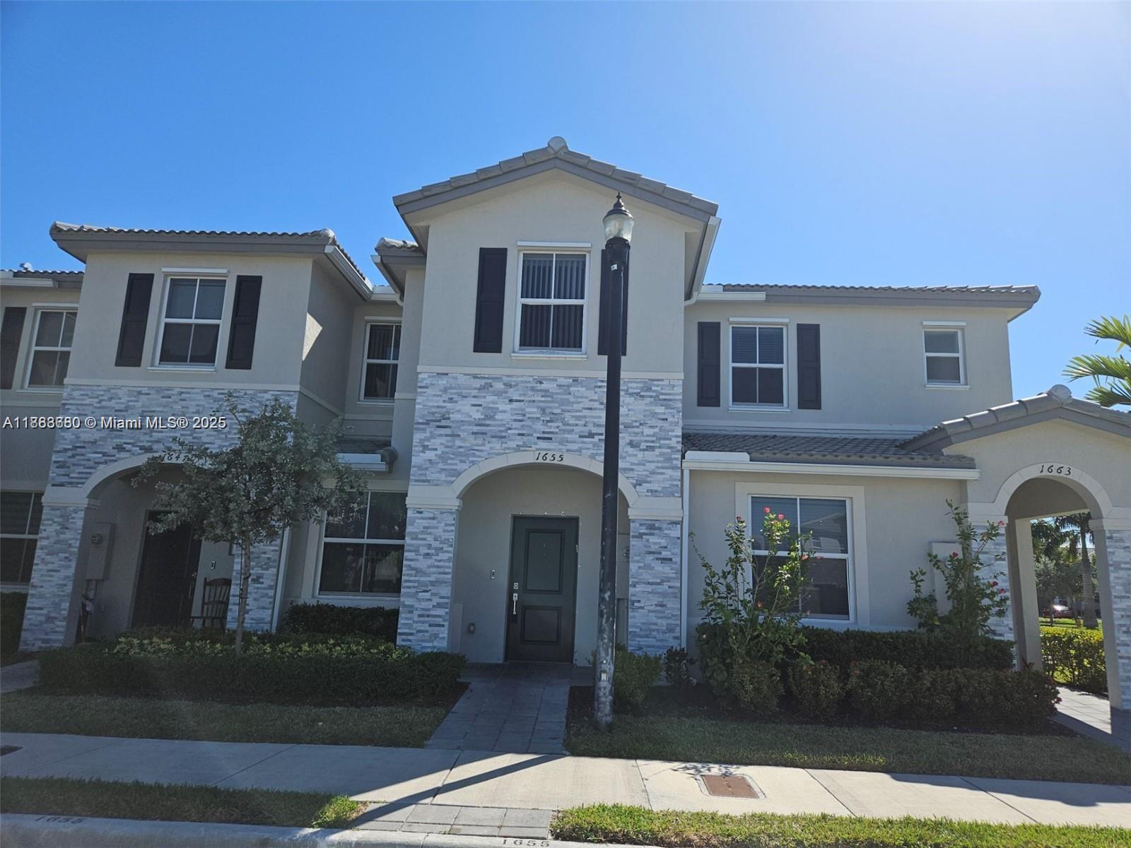 1655 Se 26th Rd Property Photo 17