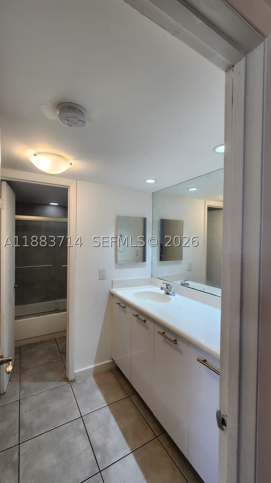 A11883714 Property Photo 18