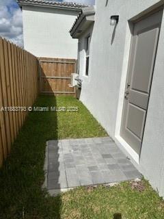 834 Se 26th Rd Studio Property Photo 1
