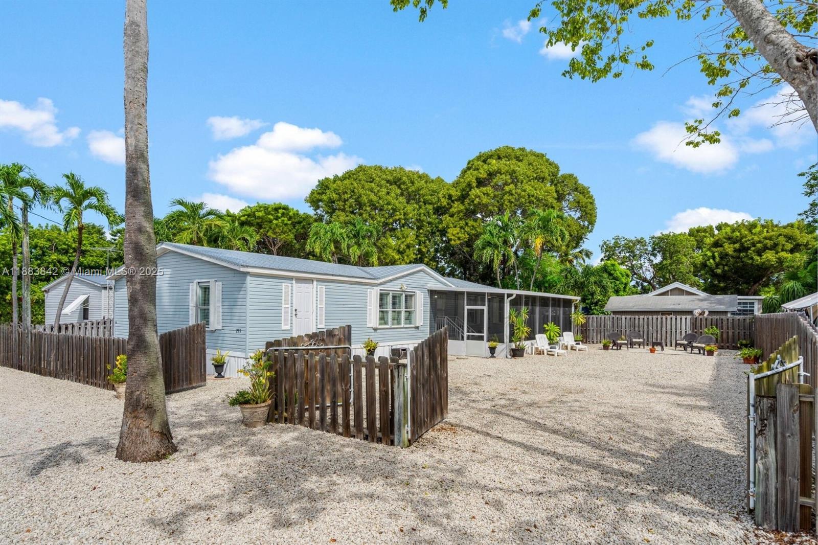 278 King Ave Property Photo 1