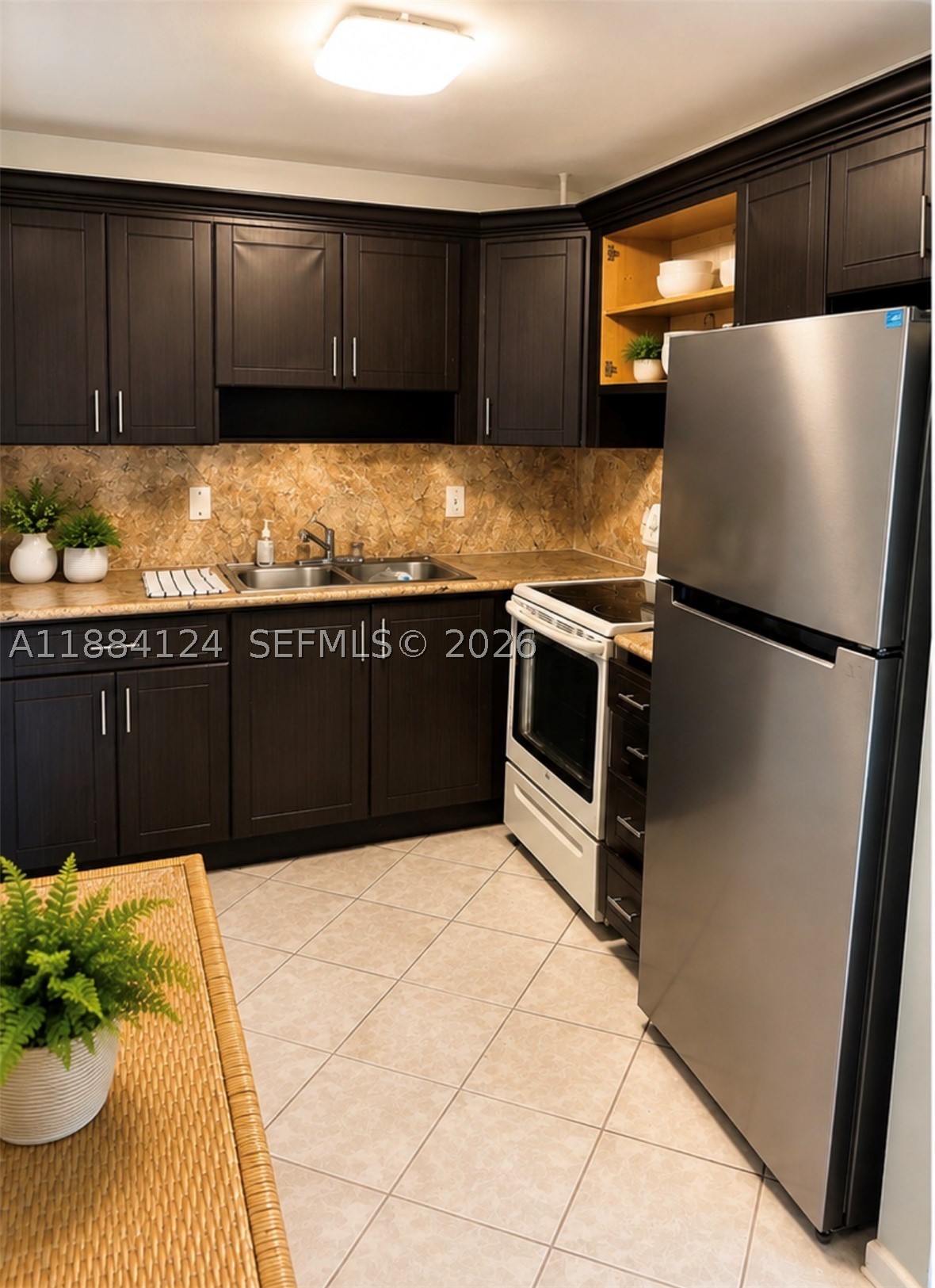 182 Markham I 182 Property Photo 3