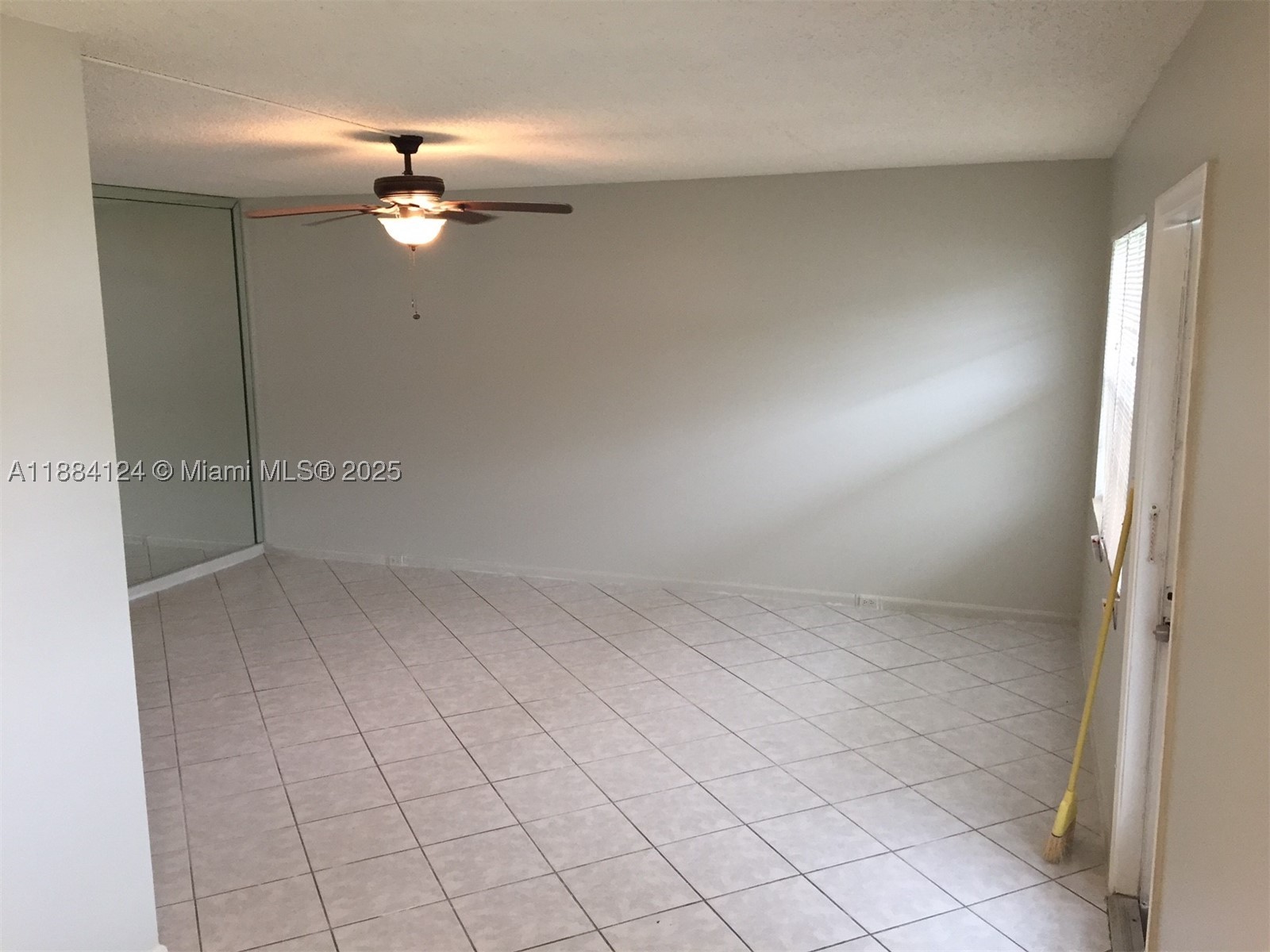 182 Markham I 182 Property Photo 5