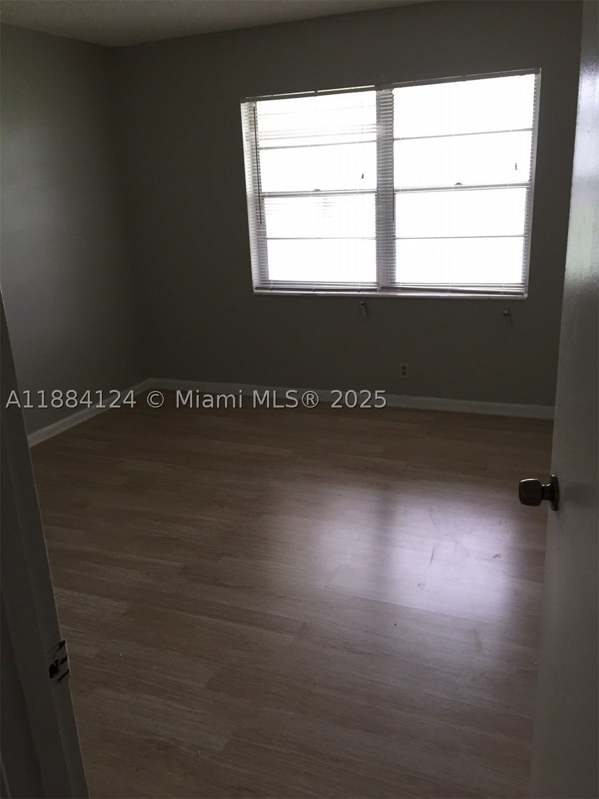 182 Markham I 182 Property Photo 8
