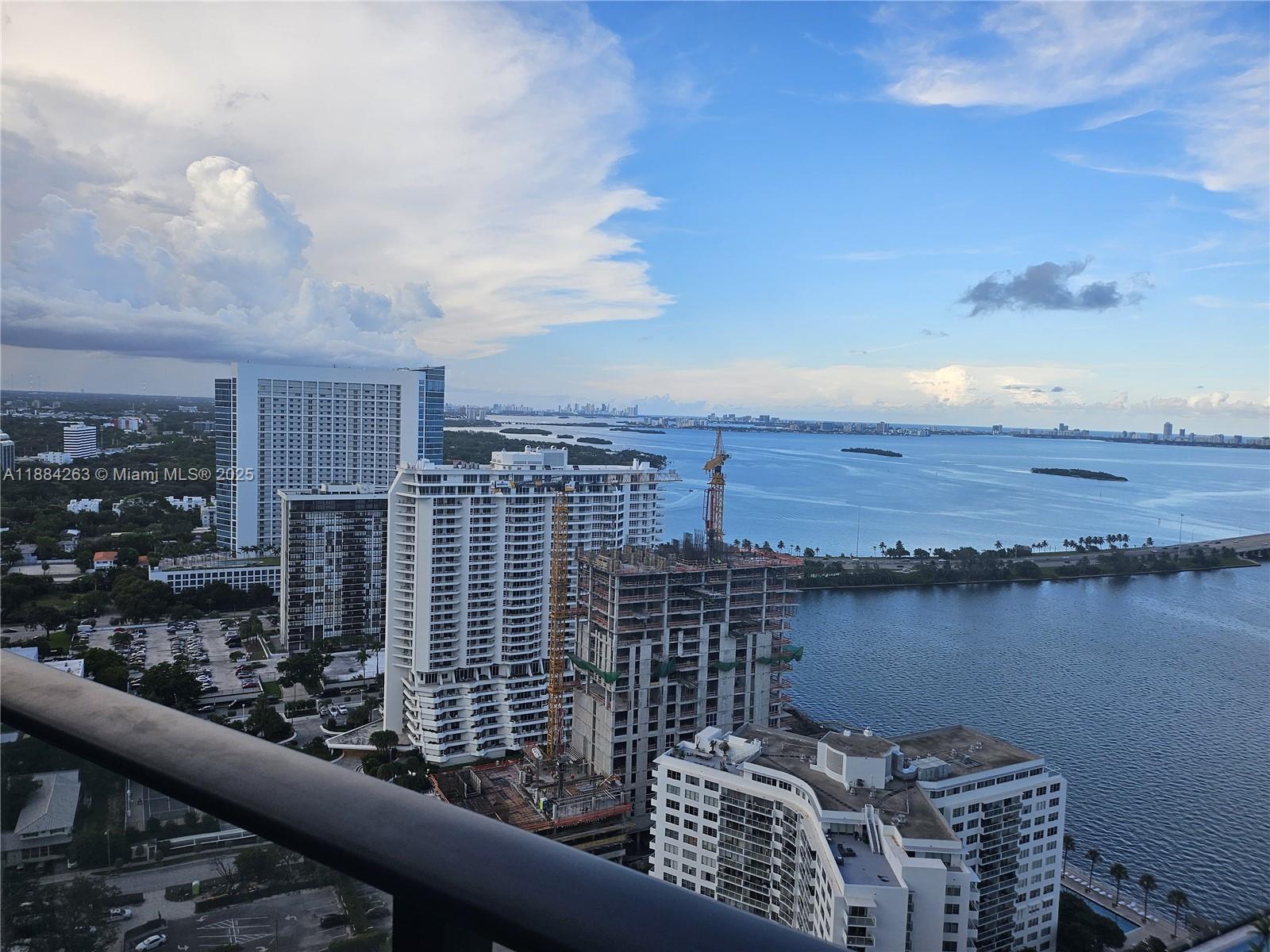 501 NE 31st St 3204 Property Photo 1