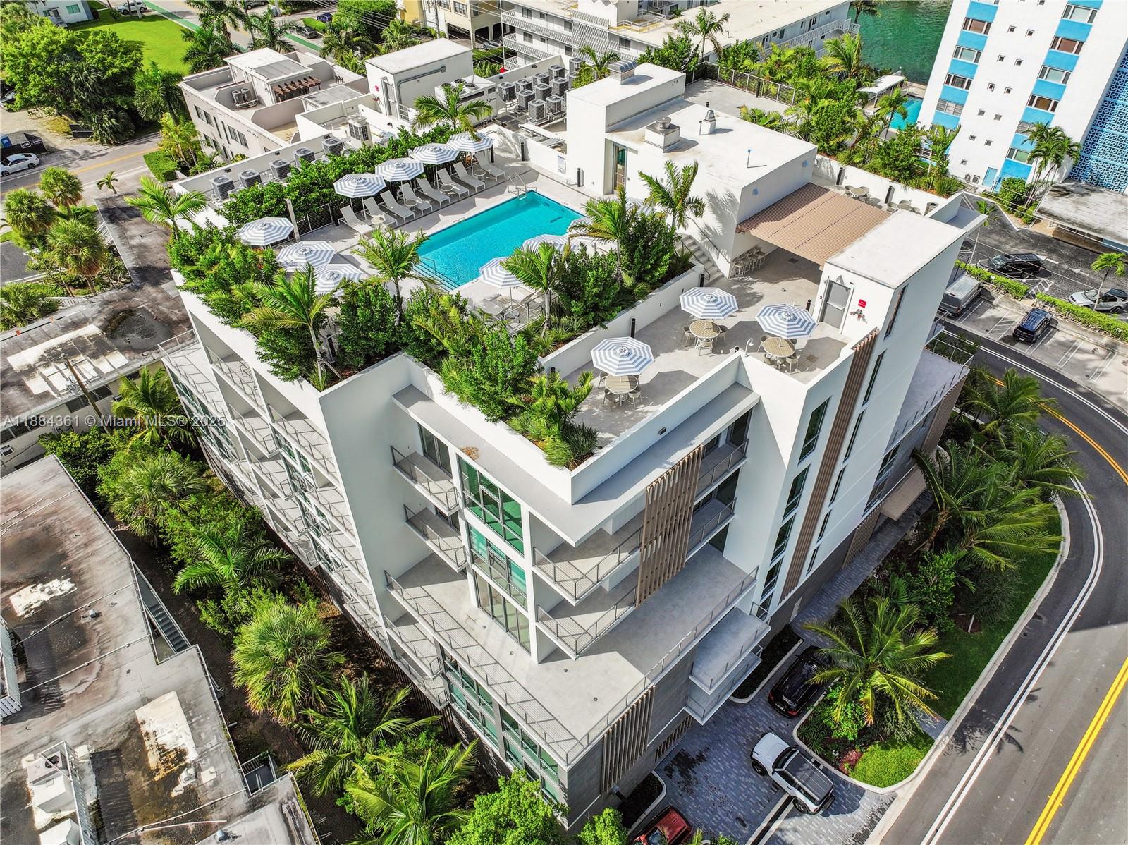 10281 W Bay Harbor Dr 601 Ph Property Photo 1