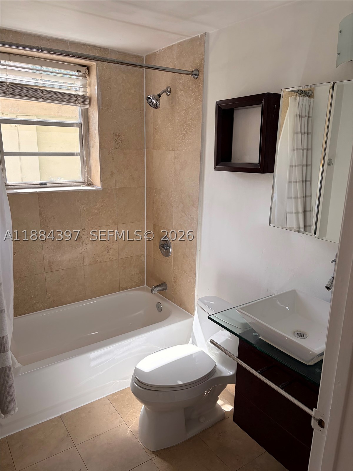 4812 Pine Tree Dr 205 Property Photo 8