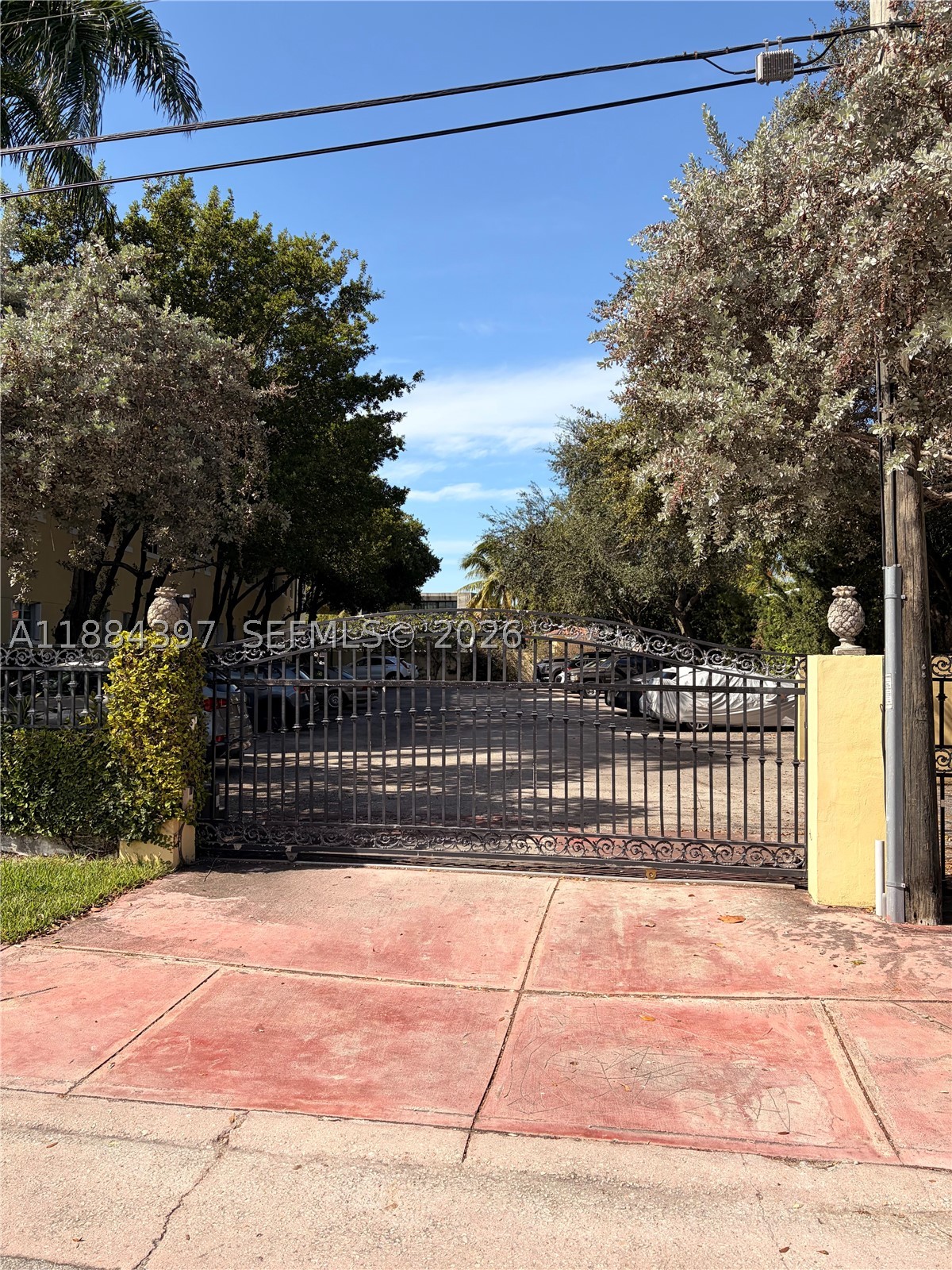 4812 Pine Tree Dr 205 Property Photo 12