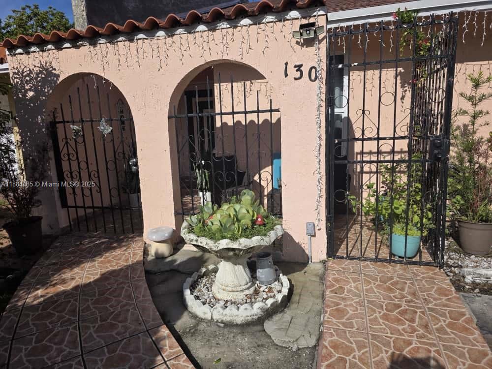 130 Sw 115th Ave Property Photo 2