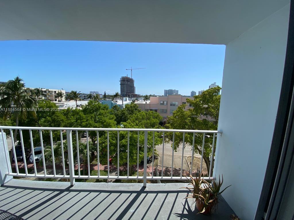 A11884564 Property Photo 12