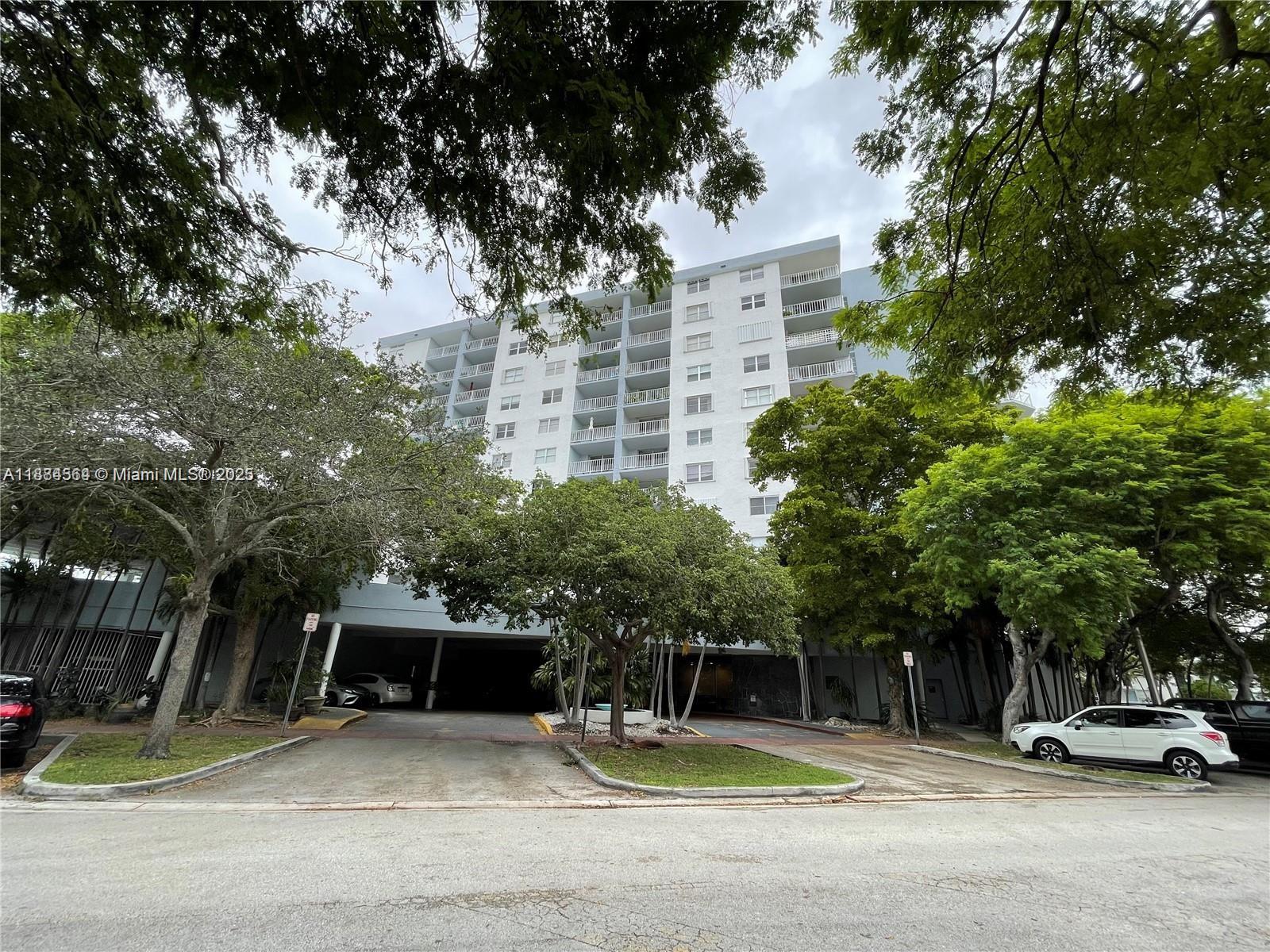 A11884564 Property Photo 13