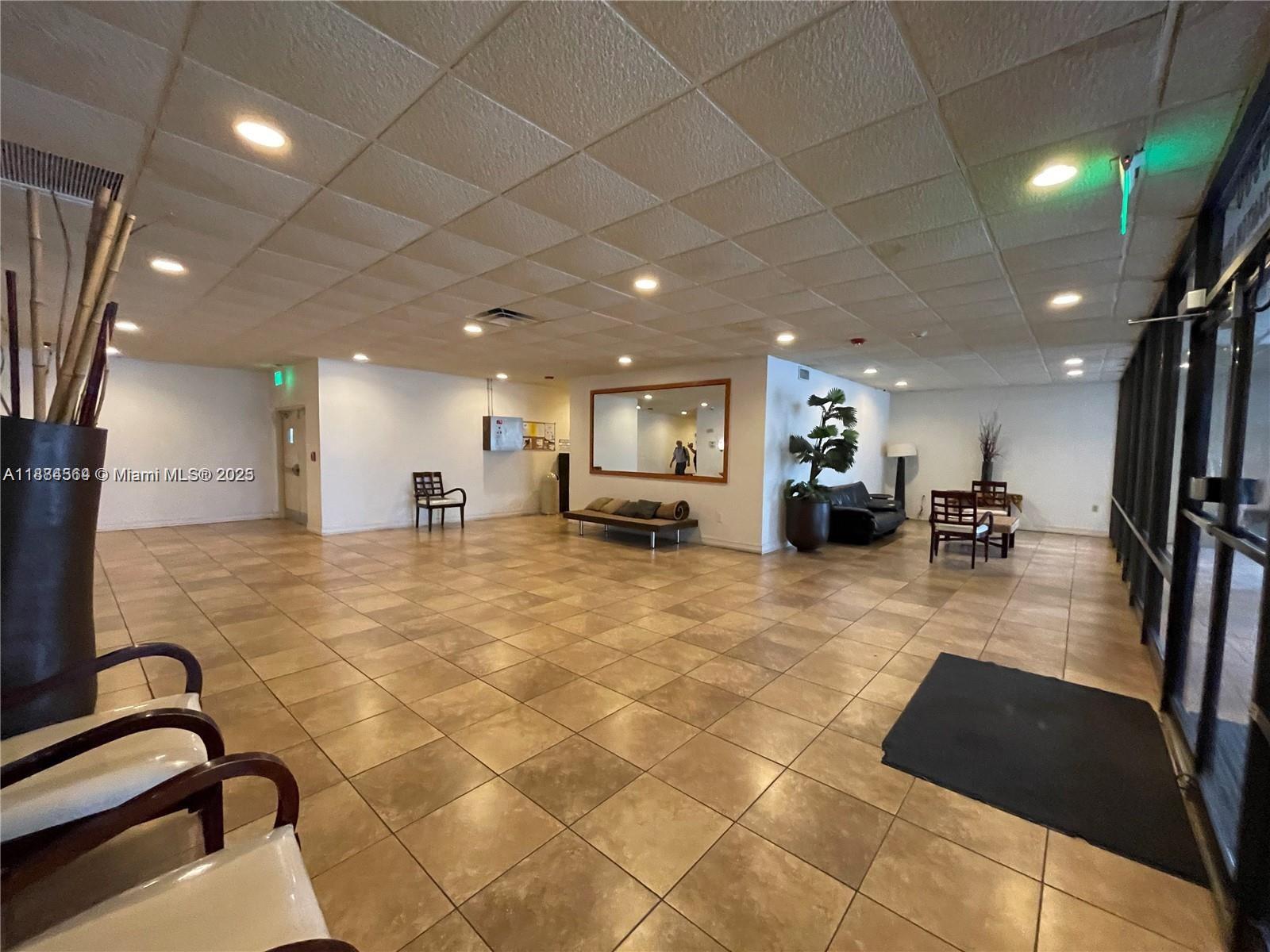 A11884564 Property Photo 15