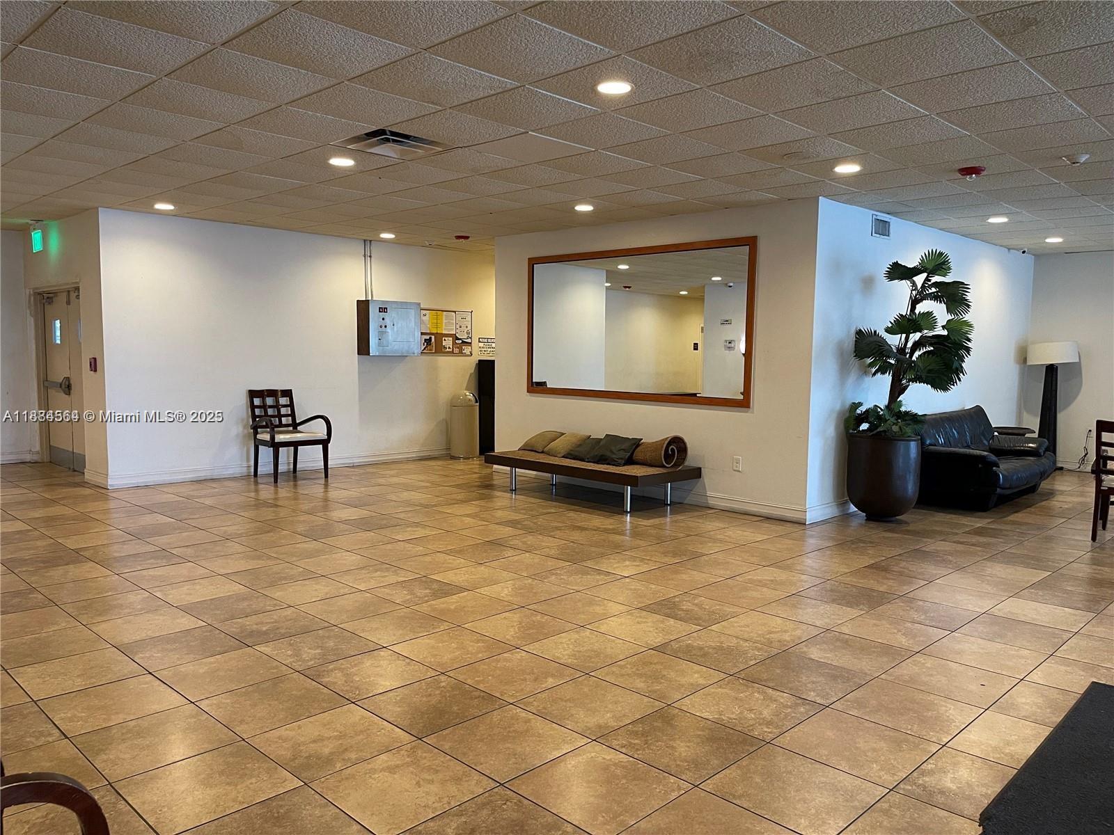 A11884564 Property Photo 16