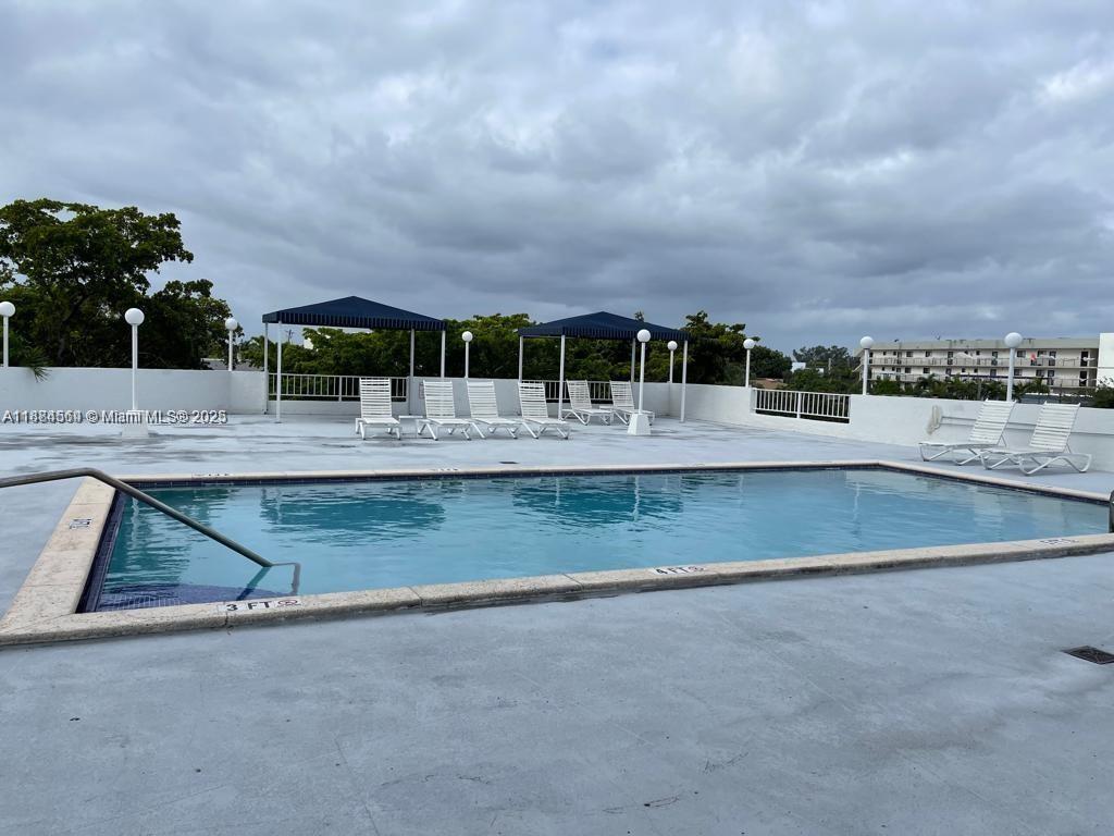 A11884564 Property Photo 18