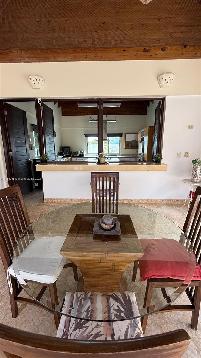 A11884699 Property Photo 16