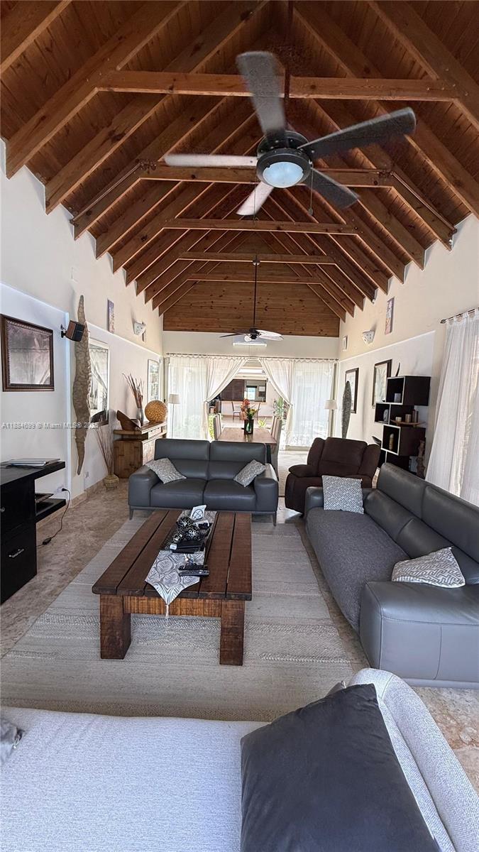 A11884699 Property Photo 41