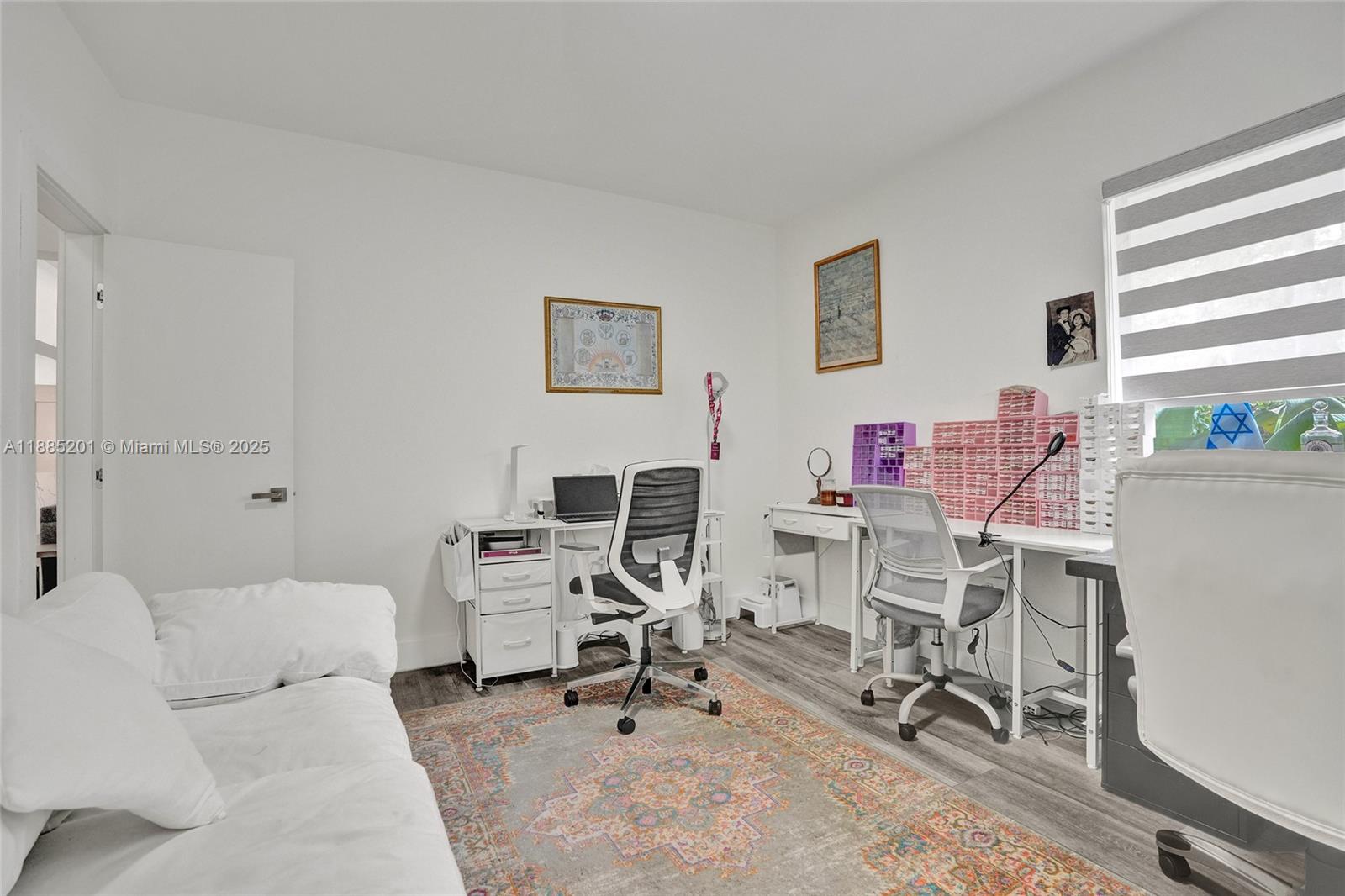 3784 Sheridan Ave Property Photo 2