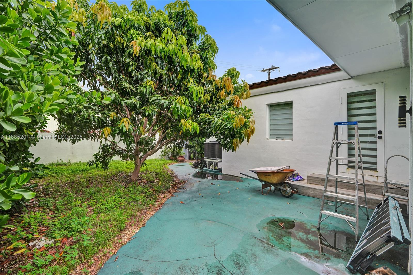 3784 Sheridan Ave Property Photo 25