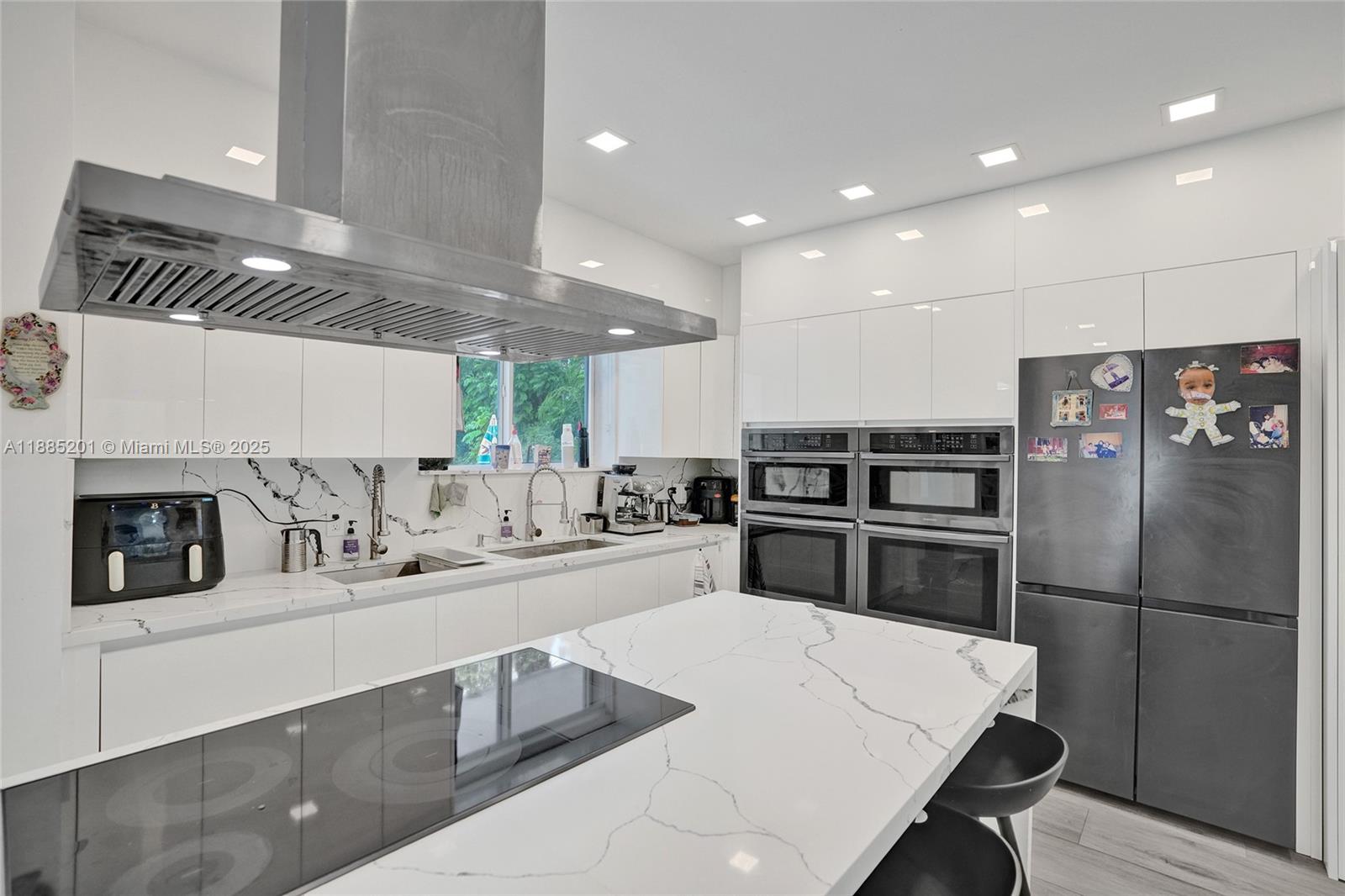 3784 Sheridan Ave Property Photo 41