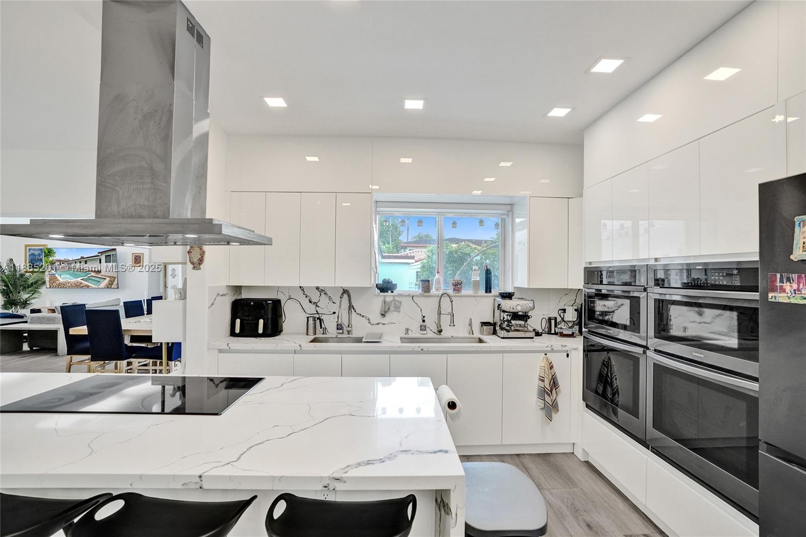 3784 Sheridan Ave Property Photo 42