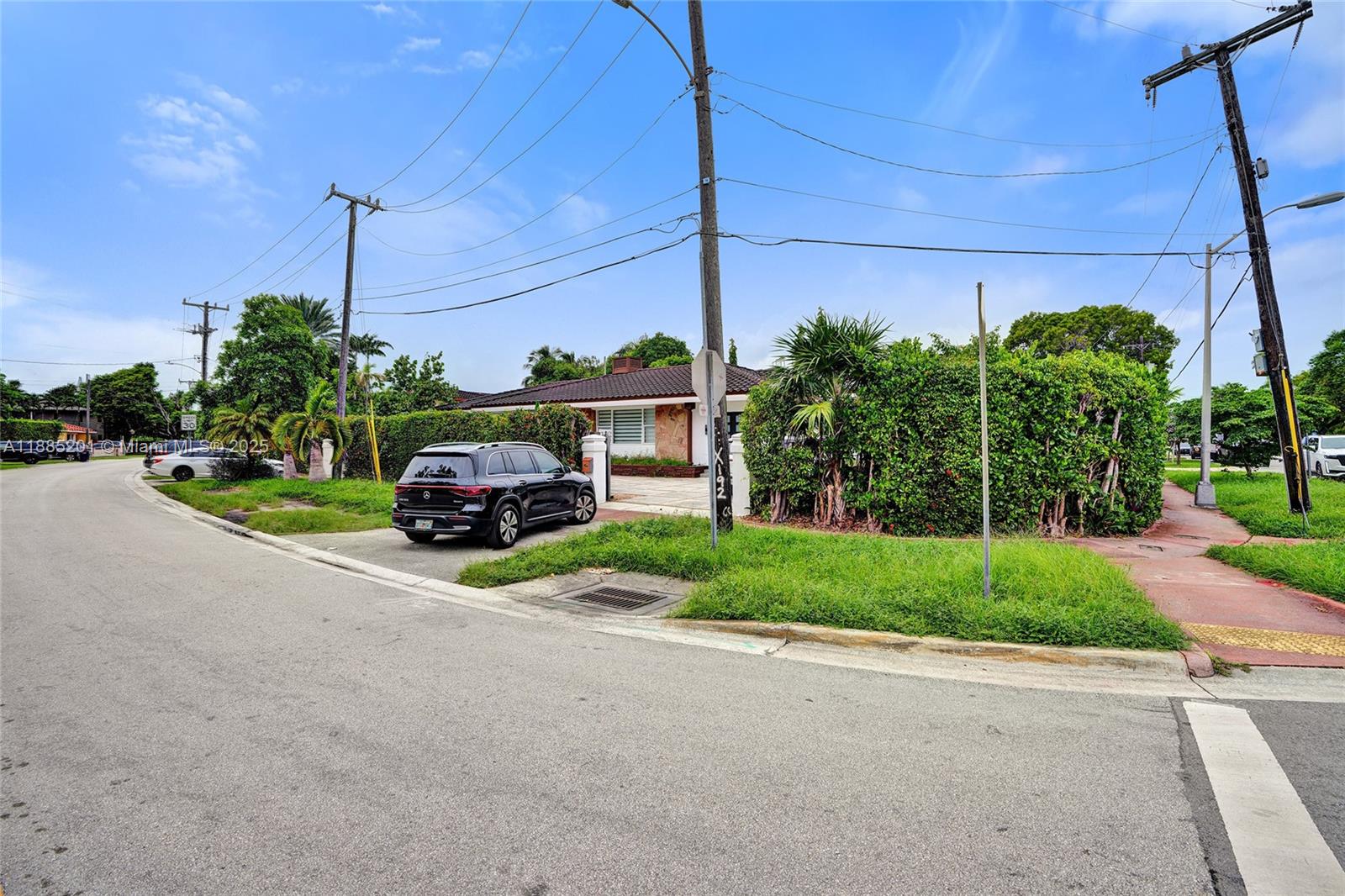 3784 Sheridan Ave Property Photo 52