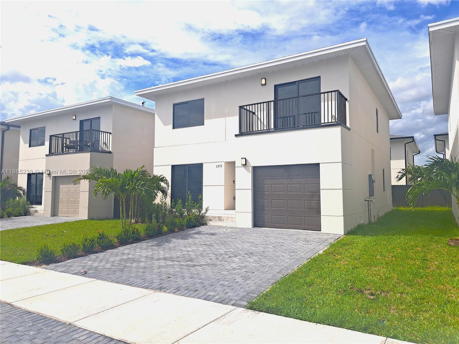 1373 Nw 1st St 1373 Property Photo 1