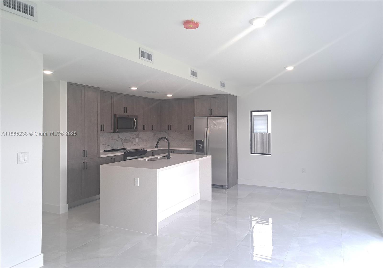 1373 Nw 1st St 1373 Property Photo 7