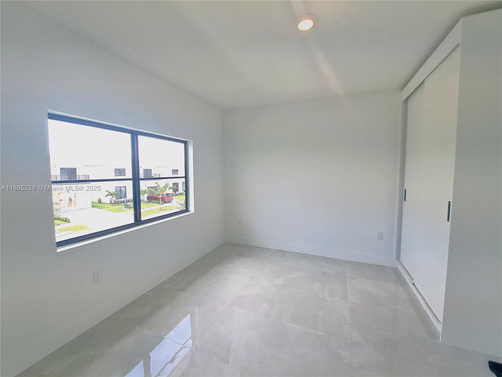 1373 Nw 1st St 1373 Property Photo 8