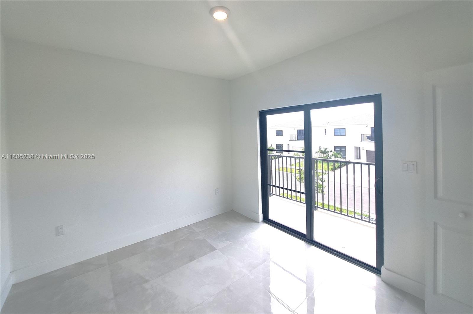 1373 Nw 1st St 1373 Property Photo 9