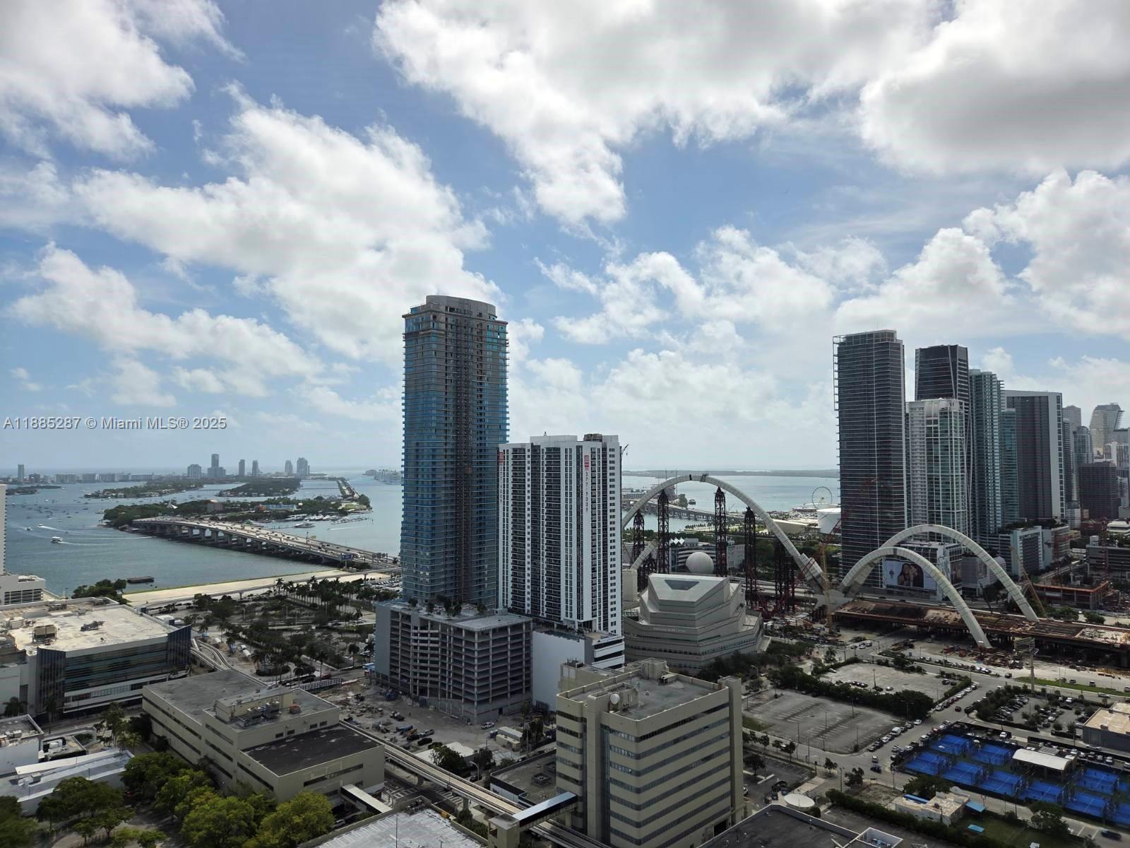 1600 NE 1st Ave 3509 Property Photo 1