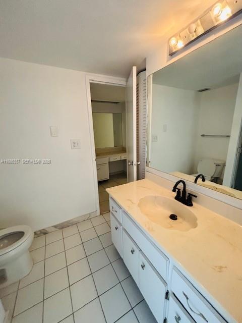 5701 Collins Ave 709 Property Photo 3