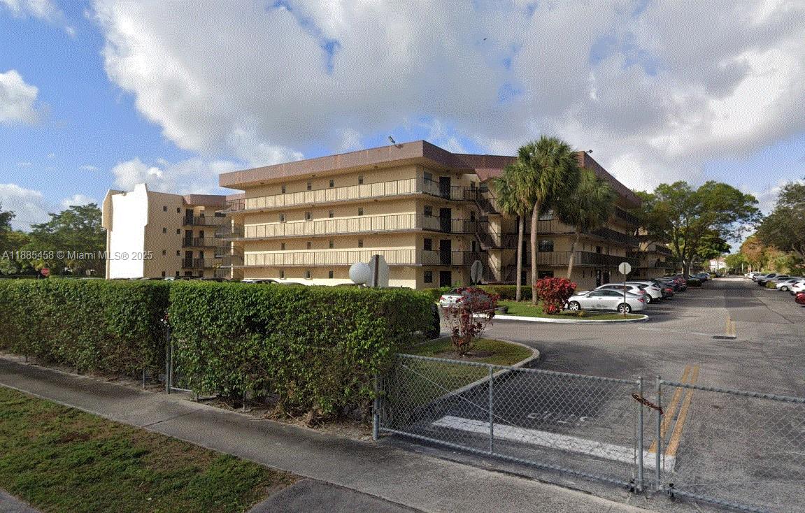 6555 W Broward Blvd 104 Property Photo 1
