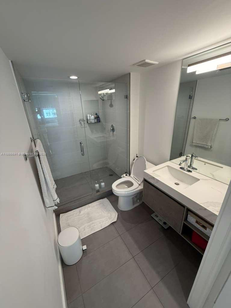 1155 Brickell Bay Dr 1408 Property Photo 7